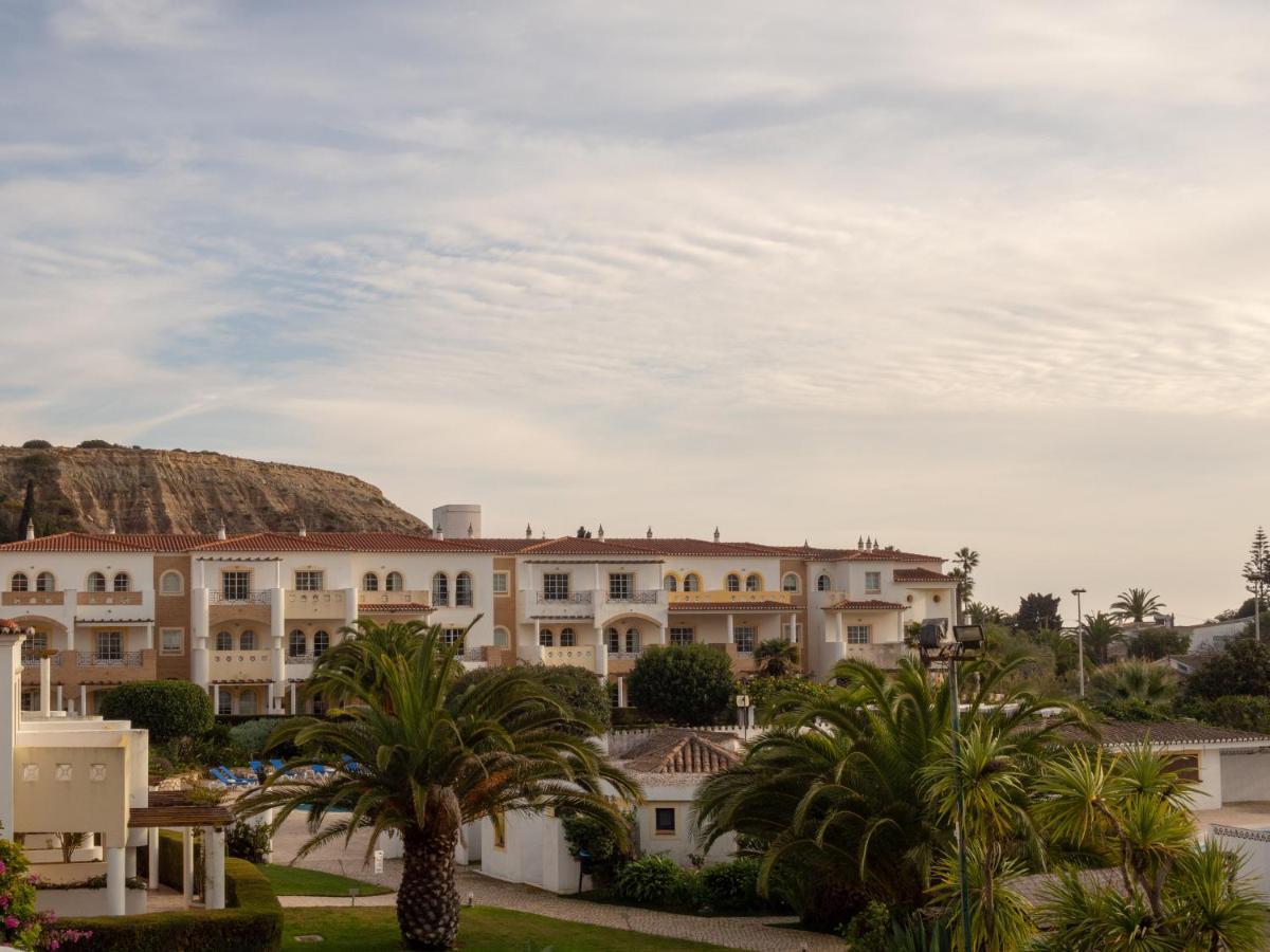 Luz Bay Hotel エクステリア 写真