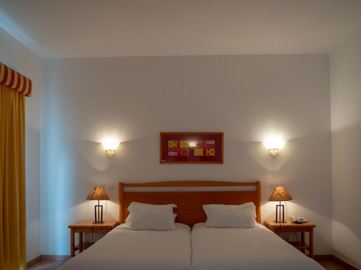 Luz Bay Hotel エクステリア 写真