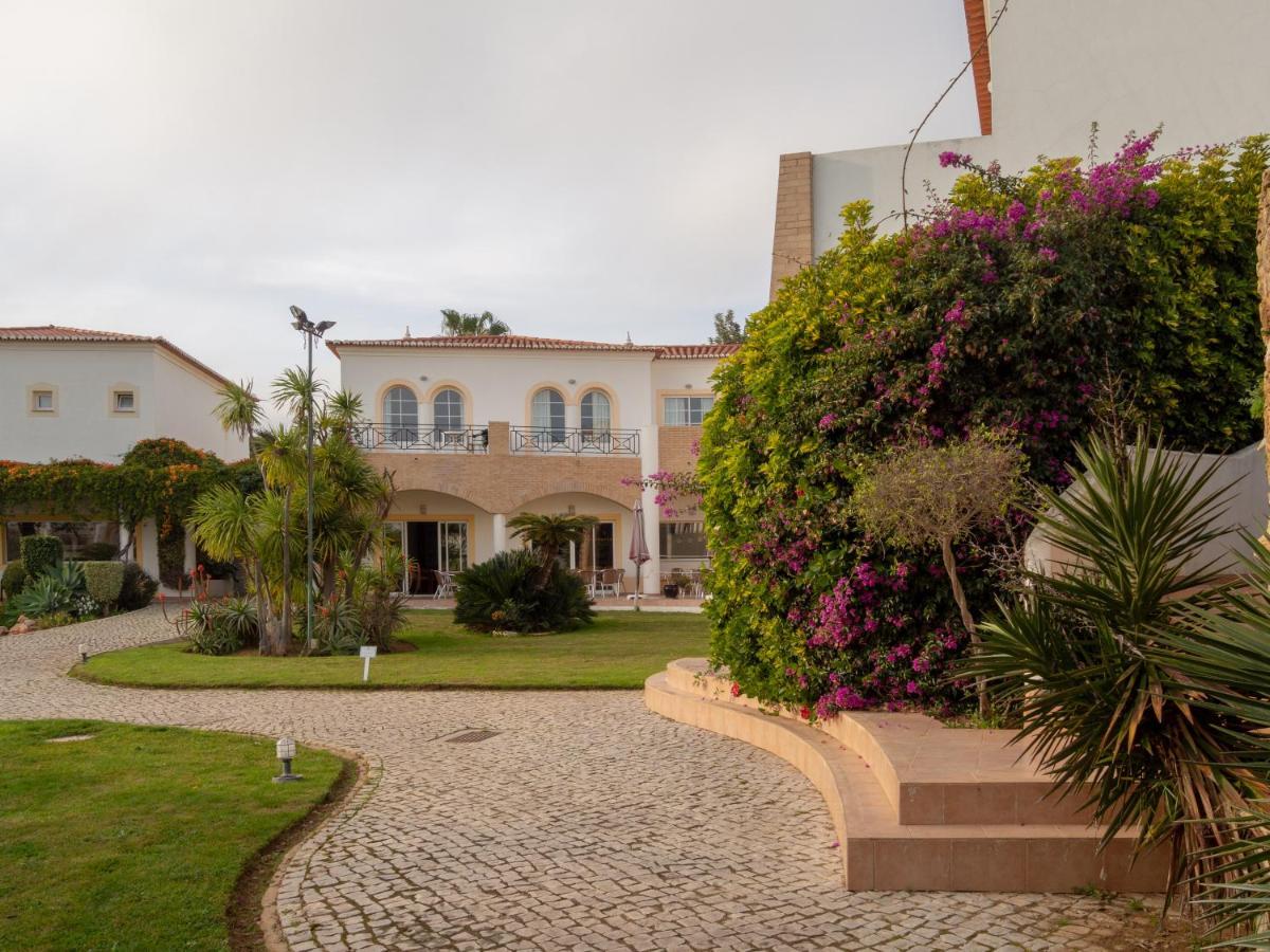 Luz Bay Hotel エクステリア 写真